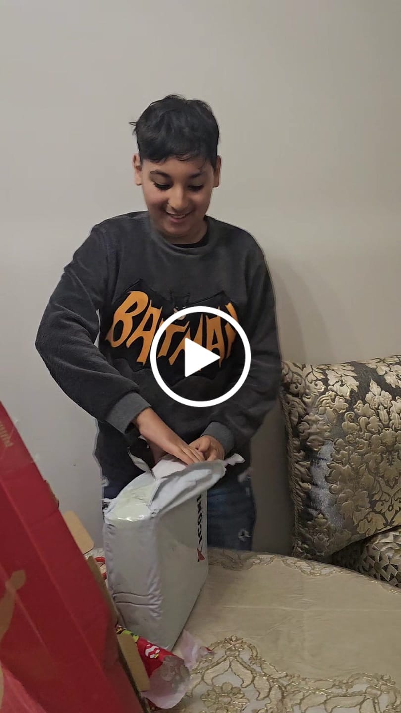Customer video review of FC Barcelona® Logo - Puzzle de Madera