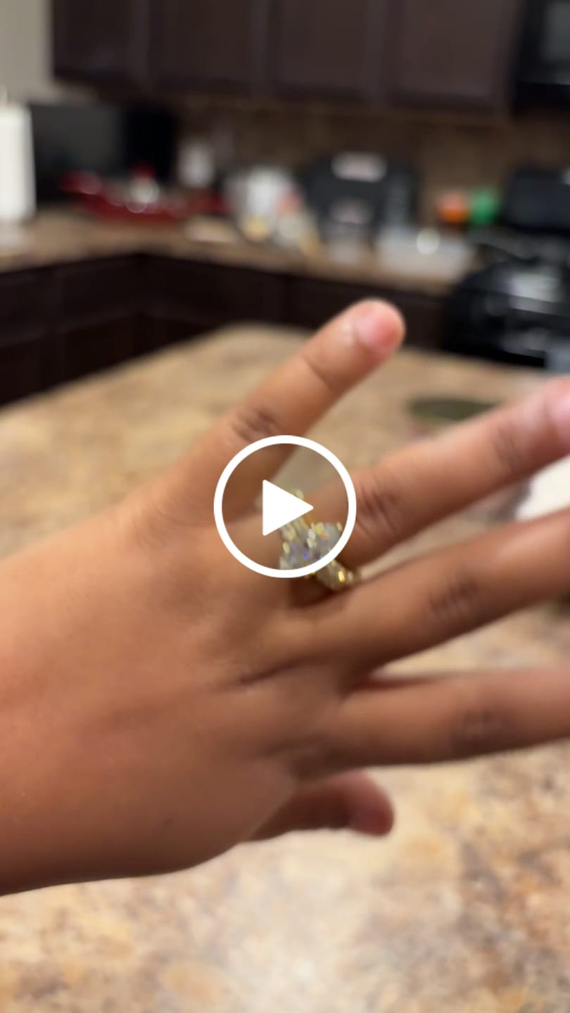 Customer video review of Moissanite 3.0Ct Marquise Cut Yellow Gold Wedding Ring with Oval Cut Wedding Ring