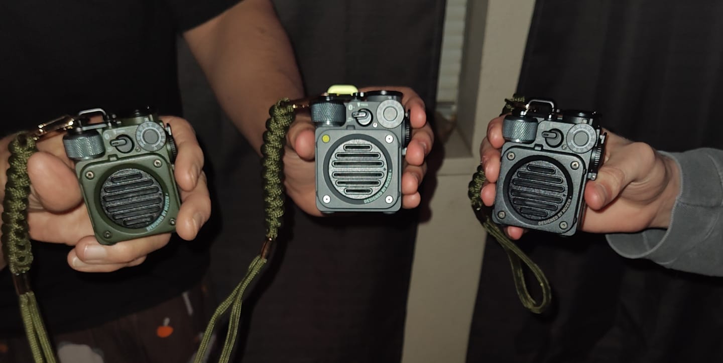 Customer photo review of MUZEN Wild Mini 3.0 Outdoor Portable Bluetooth Speaker