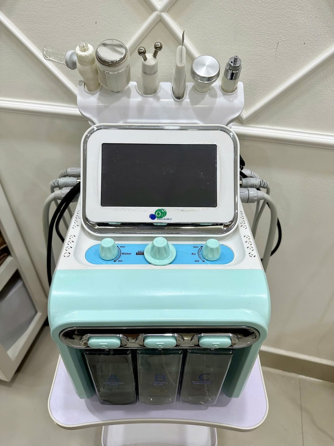 Customer photo review of 4th Gen Hydro Dermabrasion Facial Machine 6 in 1