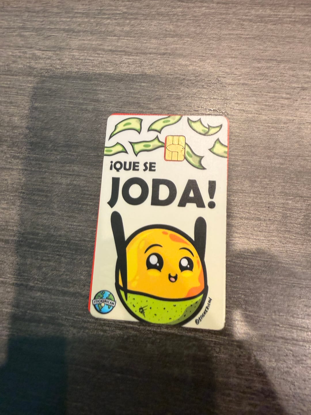 Customer photo review of Que Se Joda - Sticker para Tarjeta de Crédito