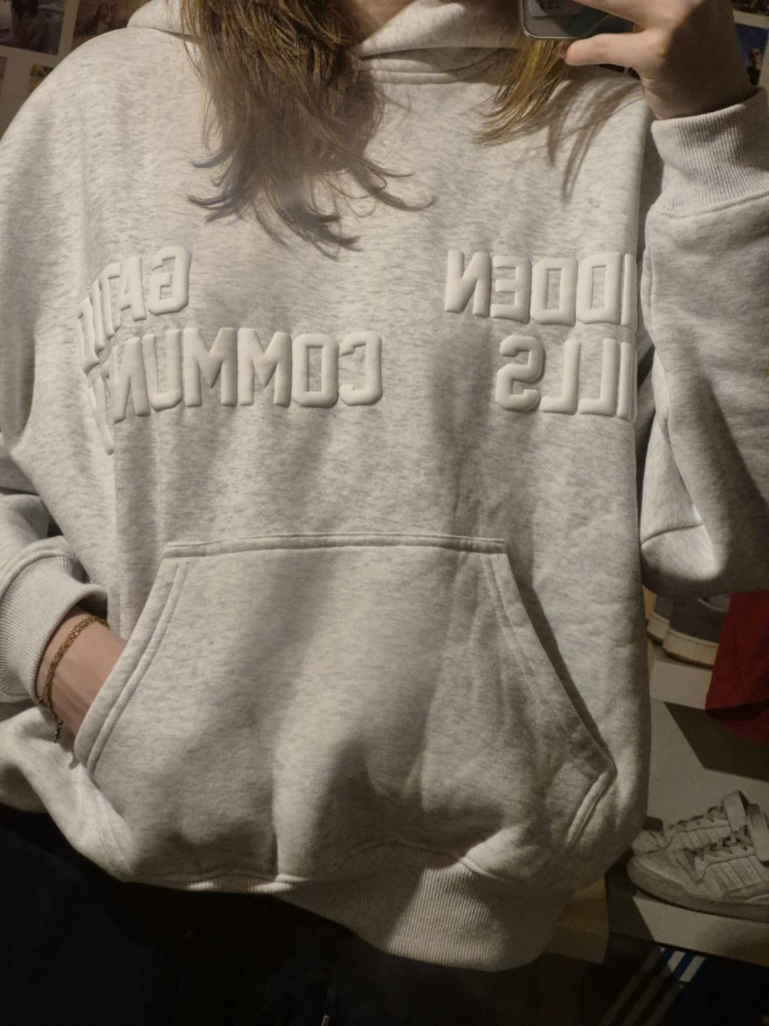 Customer photo review of GATED COMMUNITY HOODIE LIGHT GREY
