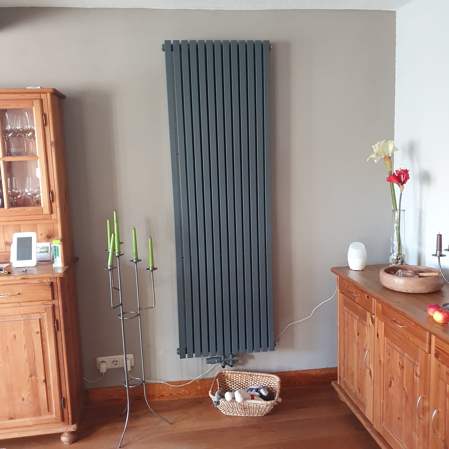 Customer photo review of Paneelheizkörper Flachheizkörper Wohnraumheizkörper Leistungsstark 2-Lagig Vertikal 1900 bis 4000 WATT - MAILAND