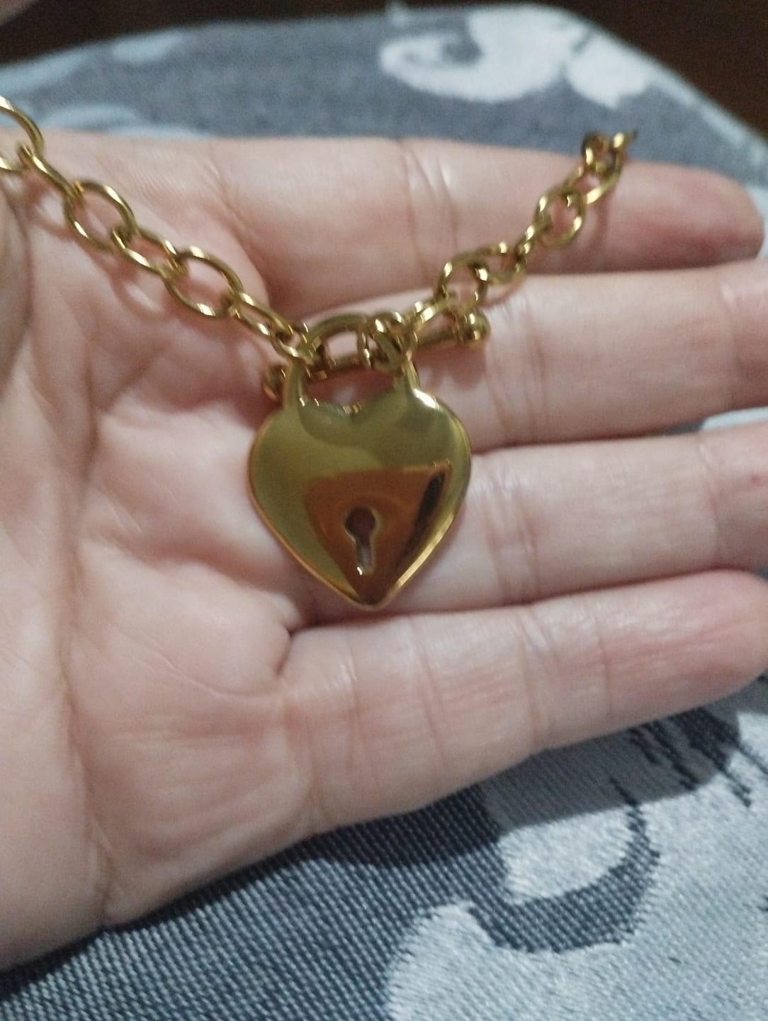 Customer photo review of Colar Amor Eterno Coração Folheado A Ouro 18k