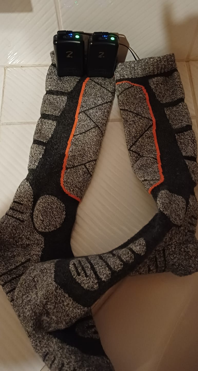 Customer photo review of Powerbank-Paar für beheizte Socken – 3,7 V / 2 A, 2×4.000 mAh