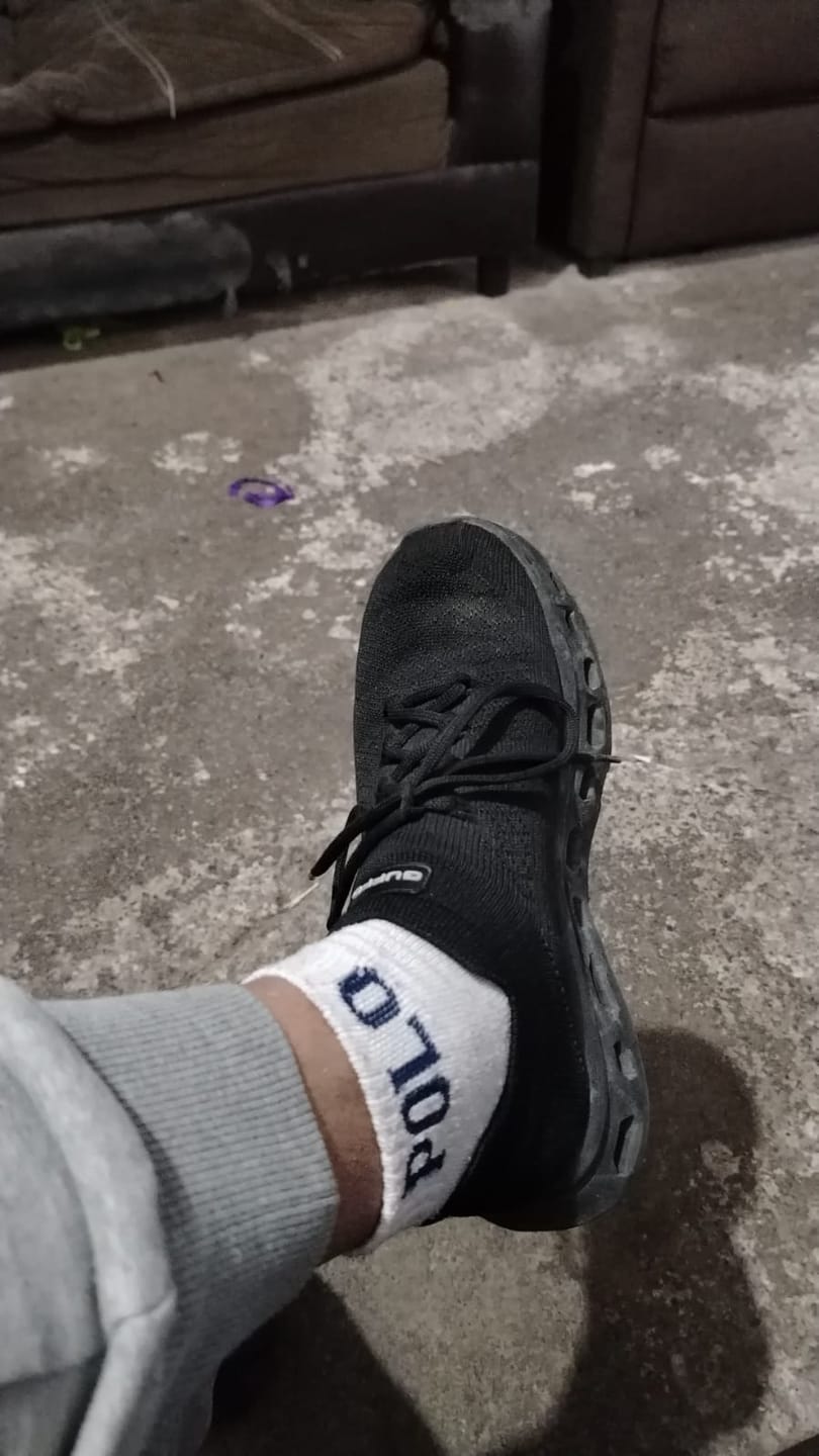Customer photo review of GUFFO NOVA | Tenis ergonómicos de alto confort