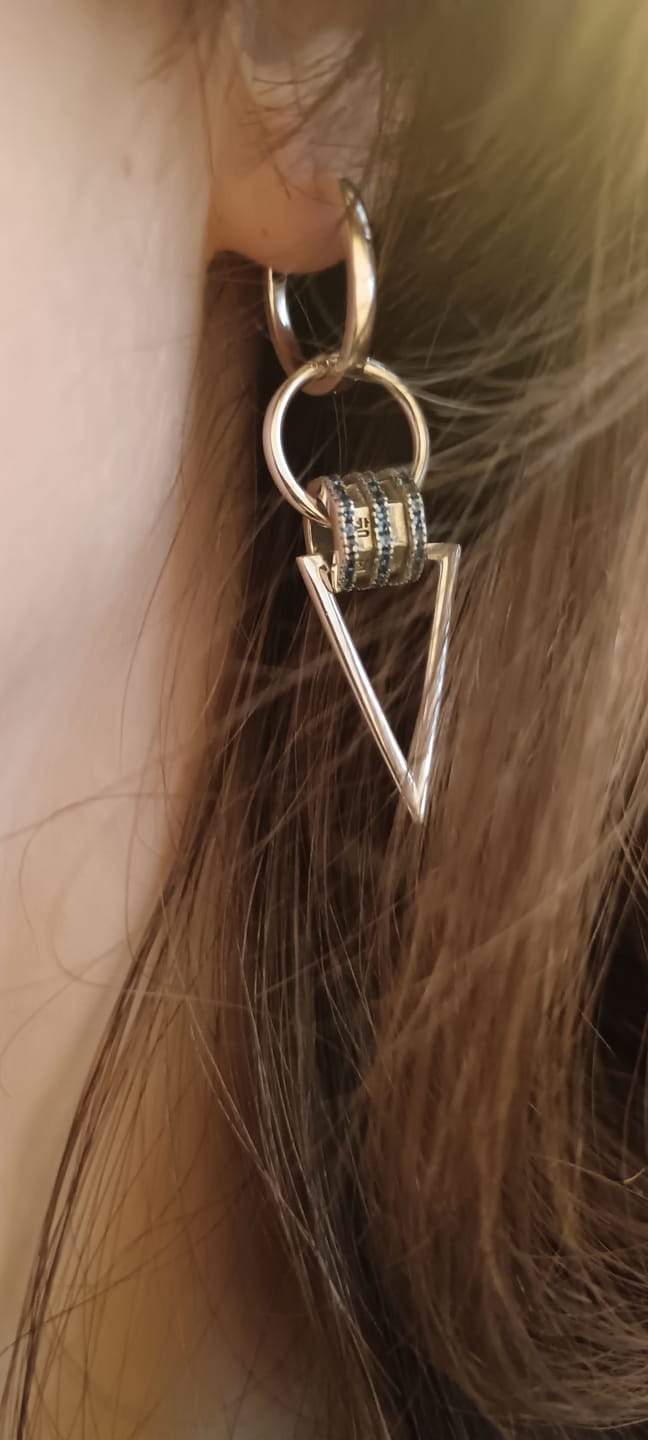 Customer photo review of Bangchan earrings