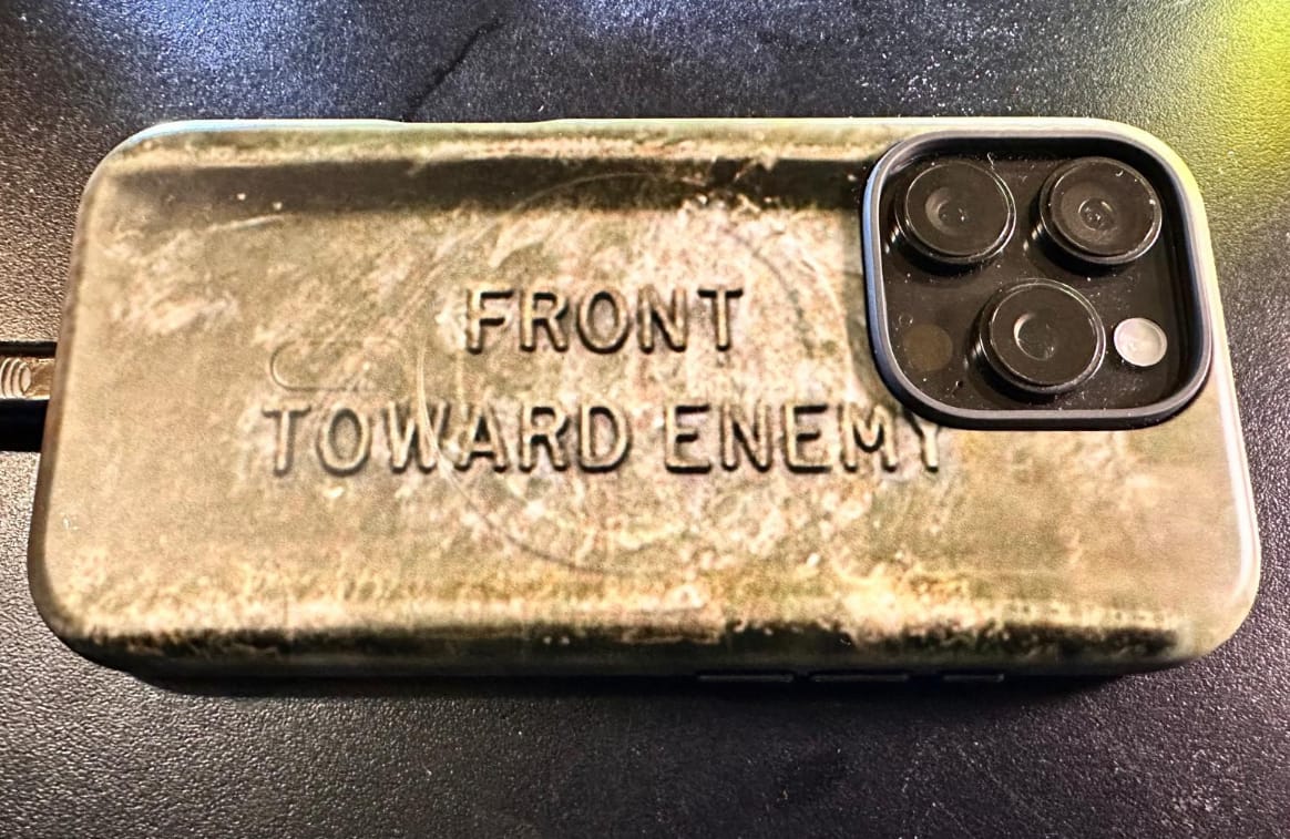 Customer photo review of M18A1 Claymore Tough Magnetic iPhone Case
