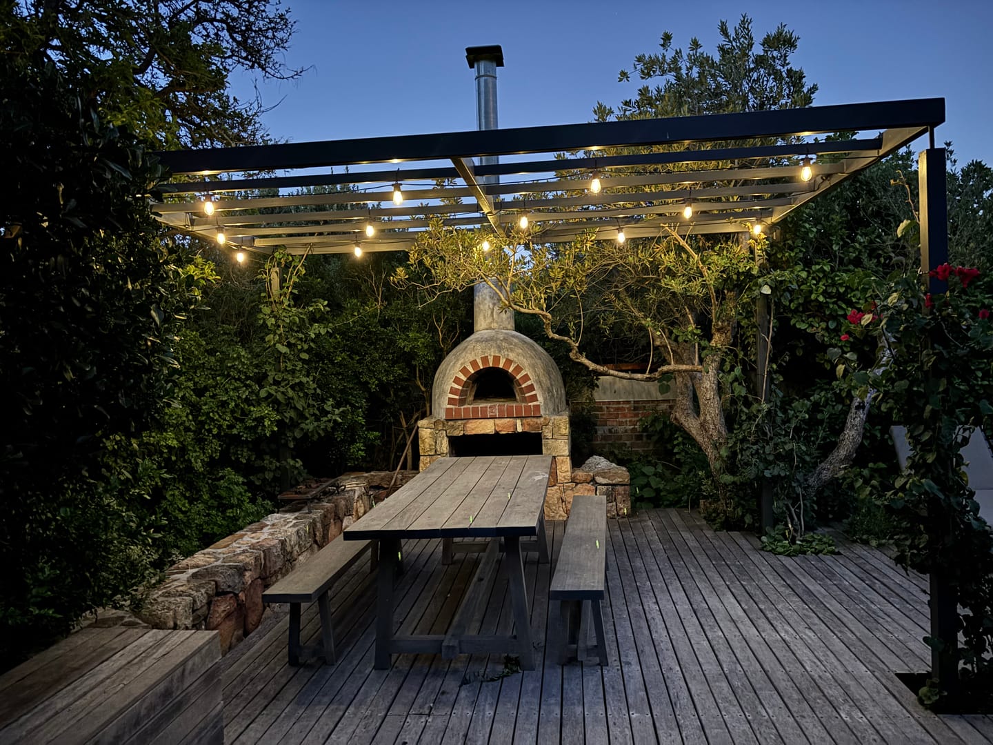 Customer photo review of Solar Festoon Bulb String Lights