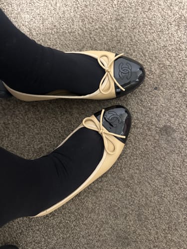 Customer photo review of ballet flats beige lambskin black patent calfskin