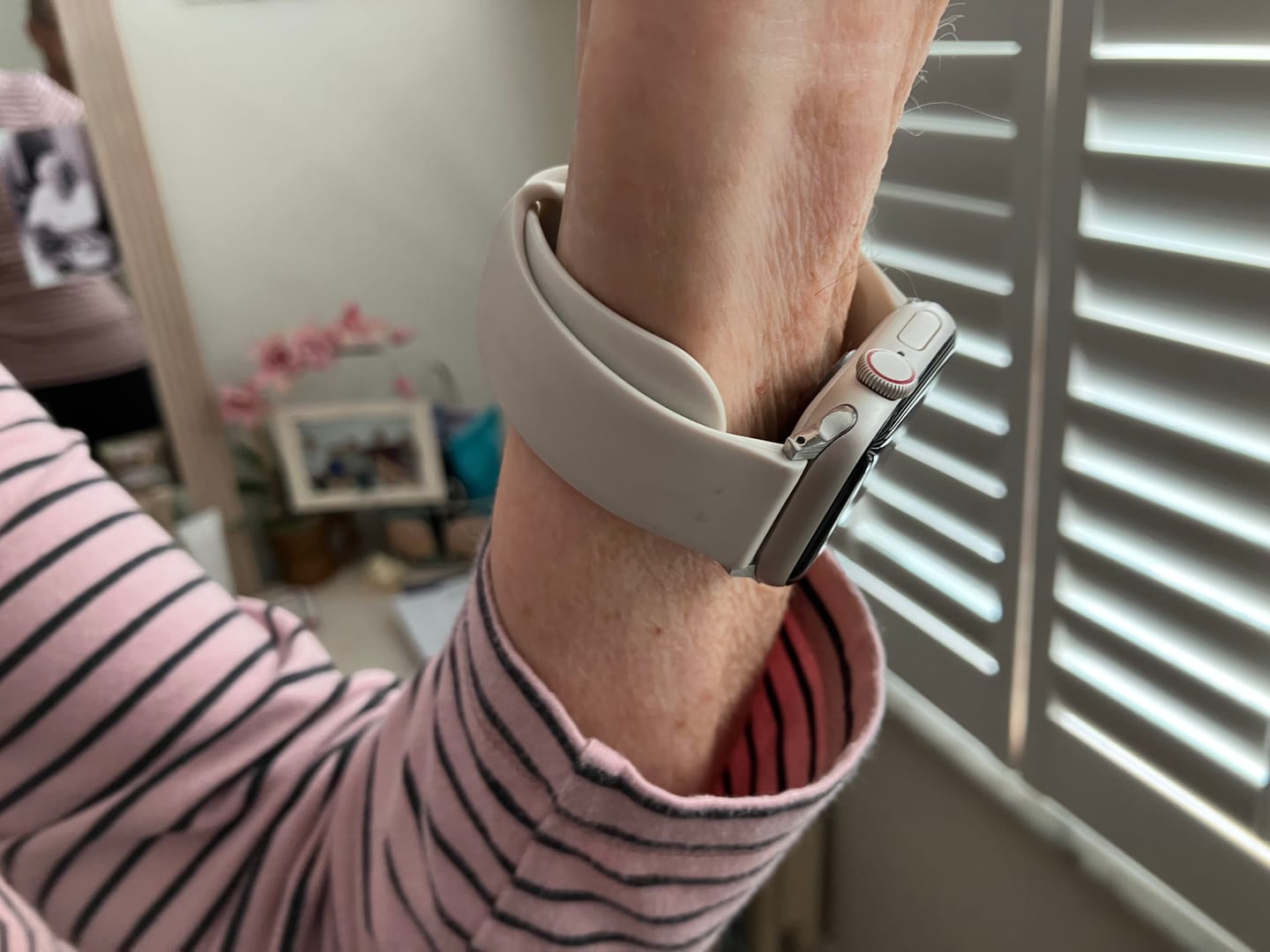 Customer photo review of Apple Watch Silicone Strap - Comfortable Waterproof Band