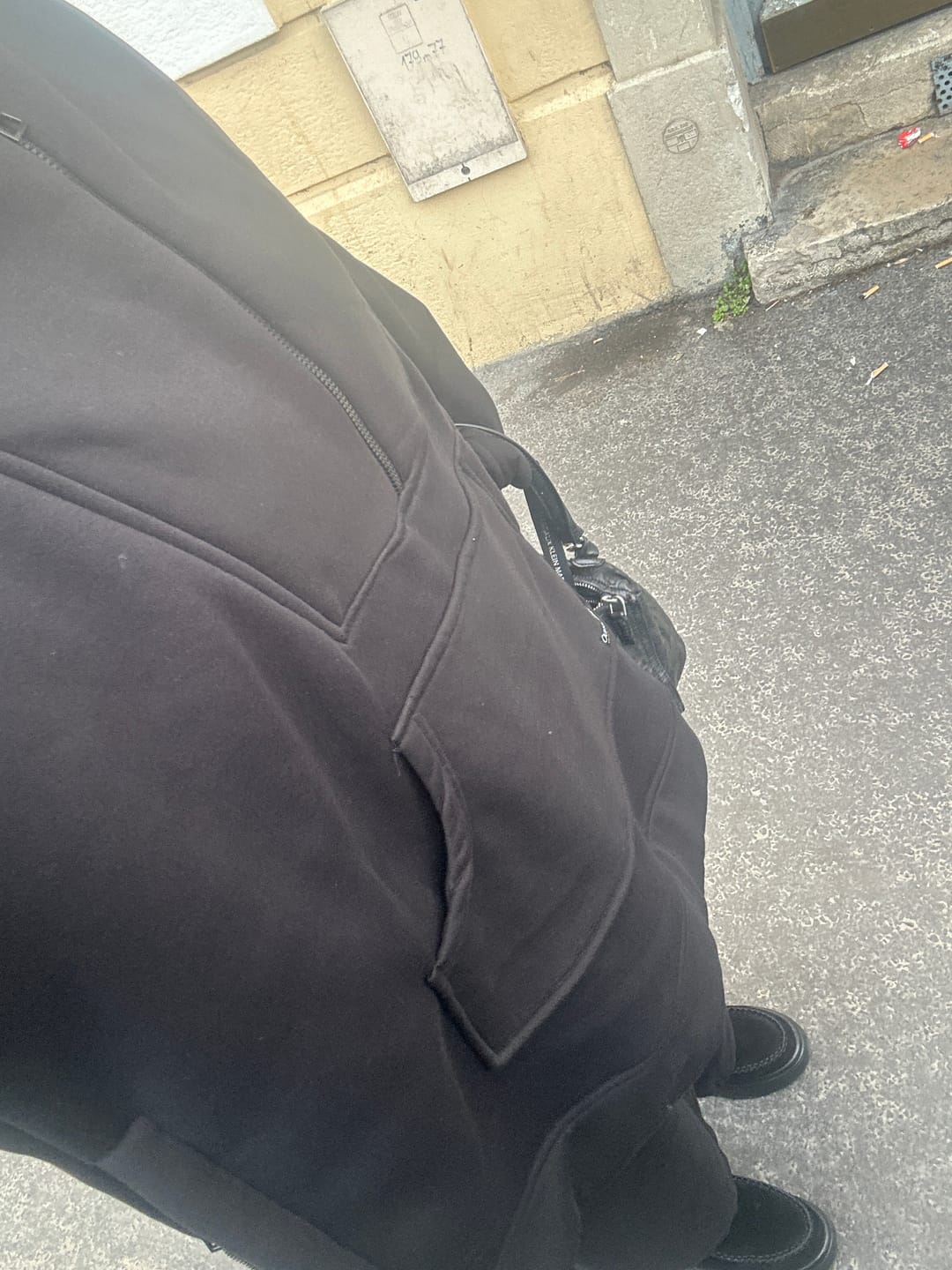 Customer photo review of Sweat oversize à capuche "PEACEFULL HOODIE" - OUMMI BASICS
