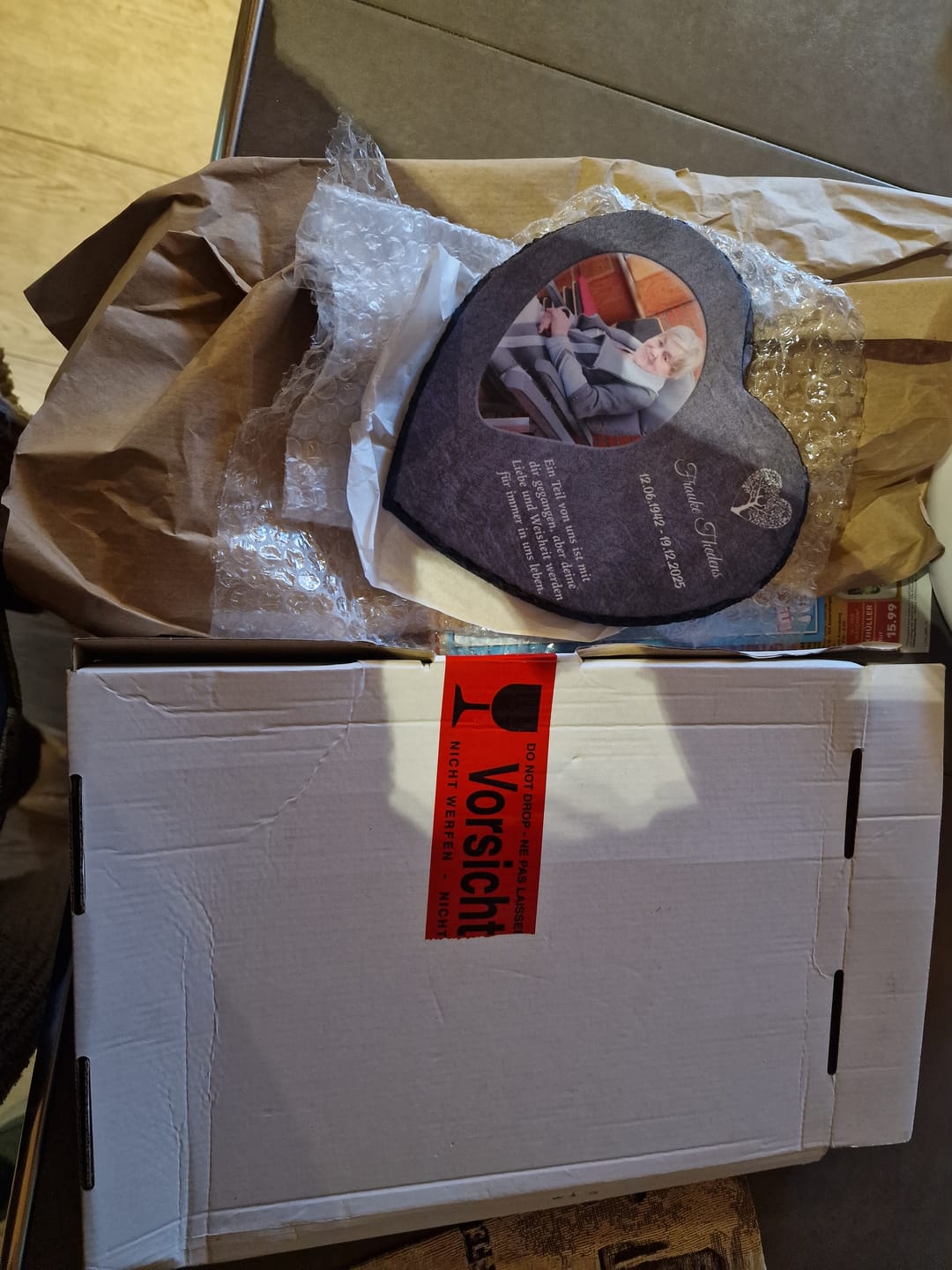 Customer photo review of Liebe hört nicht auf - Personalisiertes Schieferherz als Andenken an geliebte Verstorbene