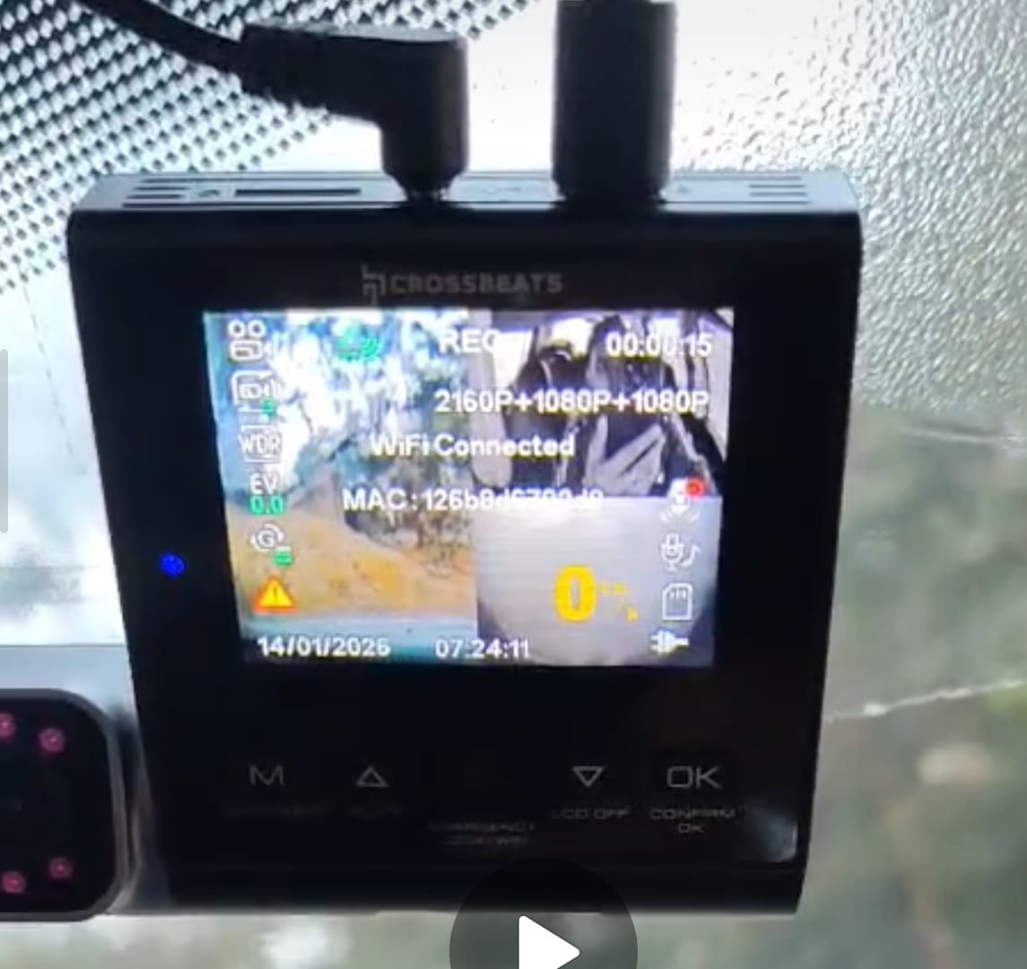 Customer photo review of RoadEye DC04 (3Channel) Dashcam