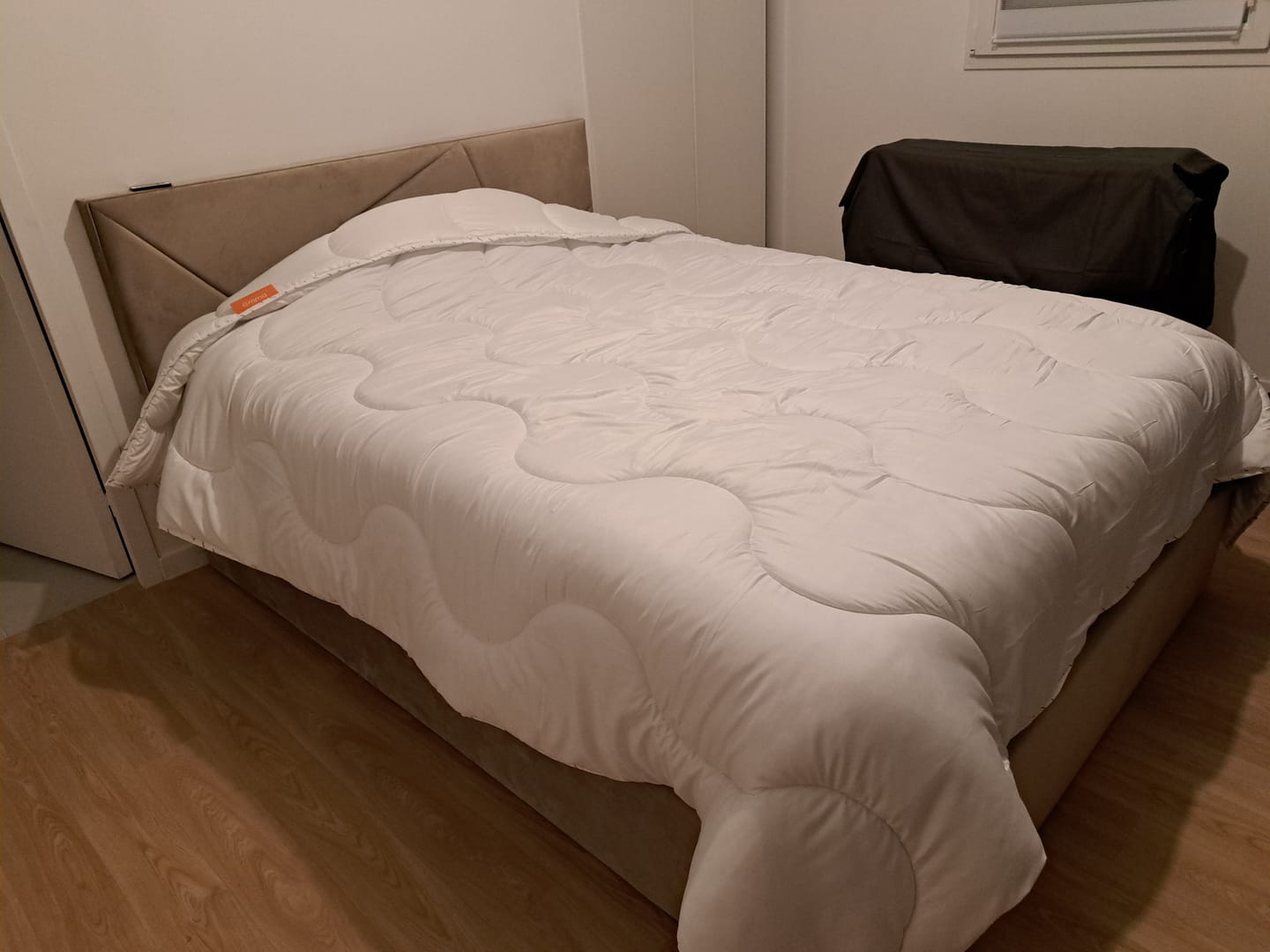 Customer photo review of Lit coffre design - LEA