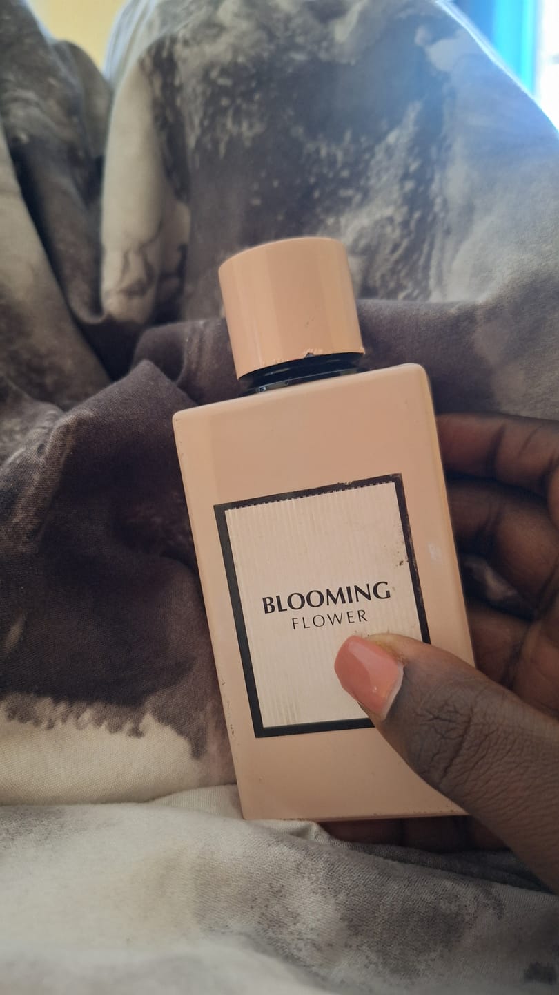 Customer photo review of BLOOMING FLOWER
