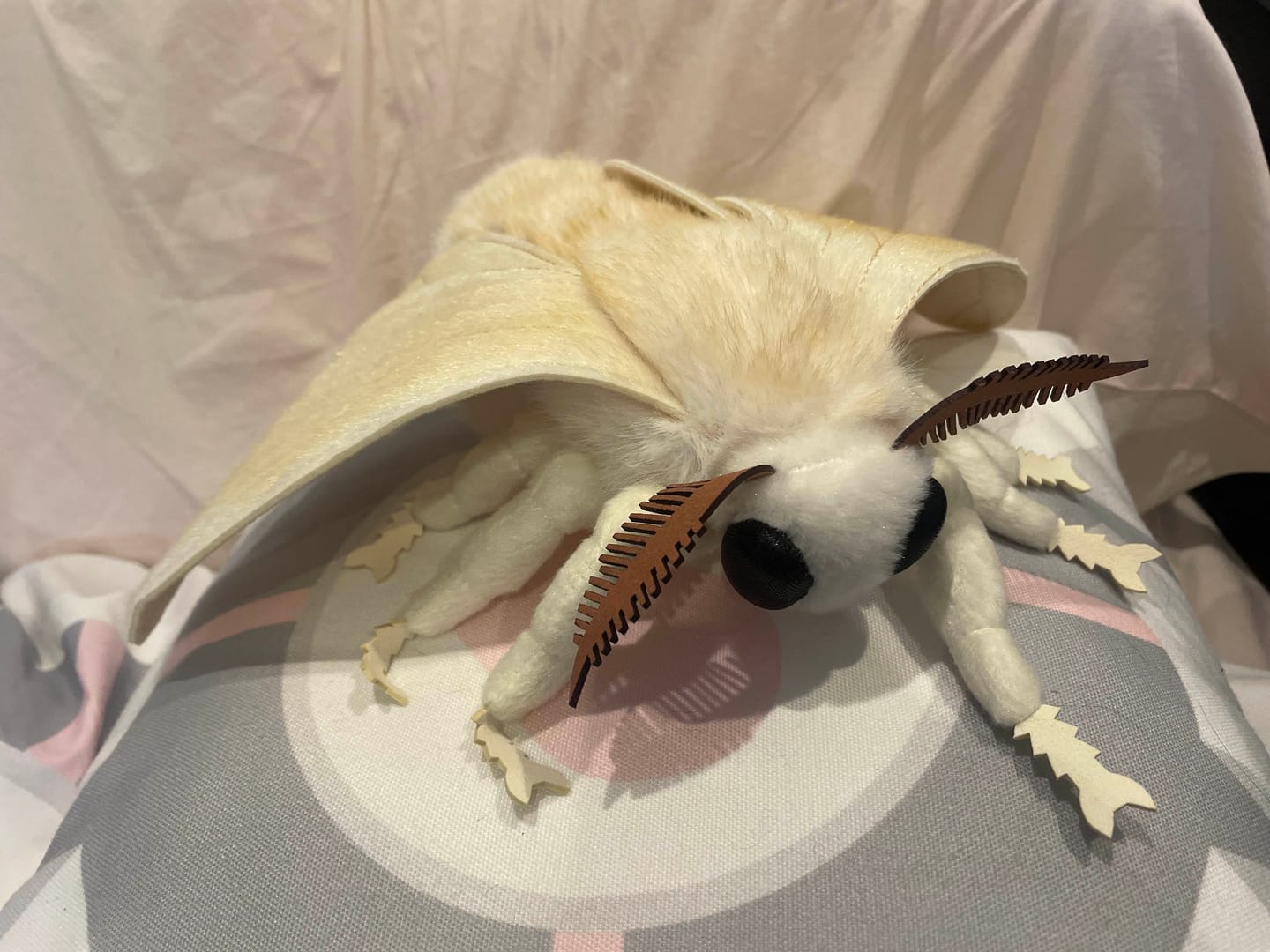 Customer photo review of Realistic Domestic Silk Moth Plush – Soft, Lifelike, and Perfect for Nature Lovers