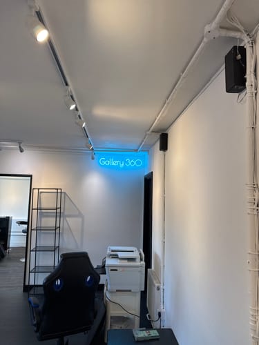 Customer photo review of Custom Neon: Gallery 360