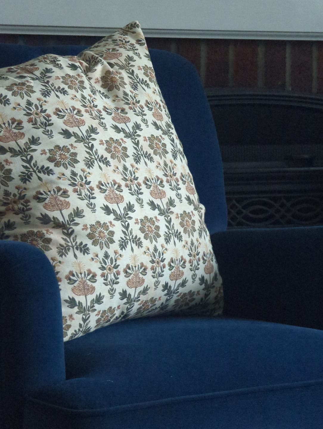 Customer photo review of Fannie - 18" | 22"