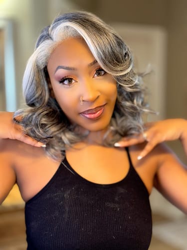 Customer photo review of Luvwin 5X5 Salt & Pepper More Salt Highlight Front Glueless Wave Wig