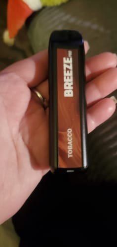 Customer photo review of Breeze Pro Disposable Vape