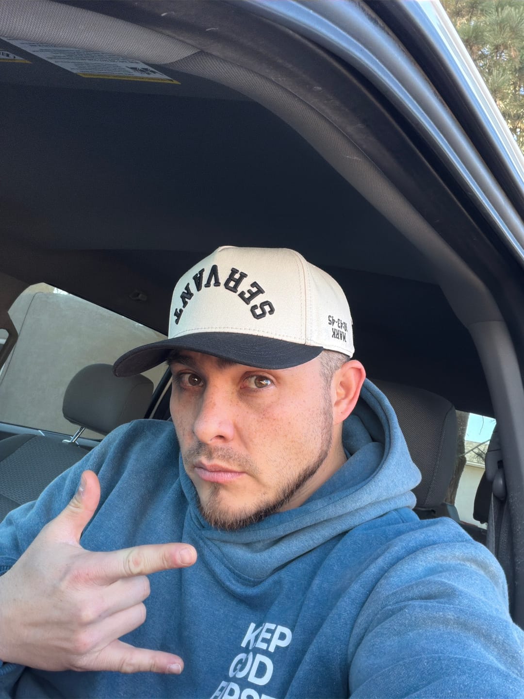 Customer photo review of [🚨PRE-ORDER - SHIPS JANUARY 16TH🚨] ‘SERVANT’ Premium SnapBack - Cream/Black