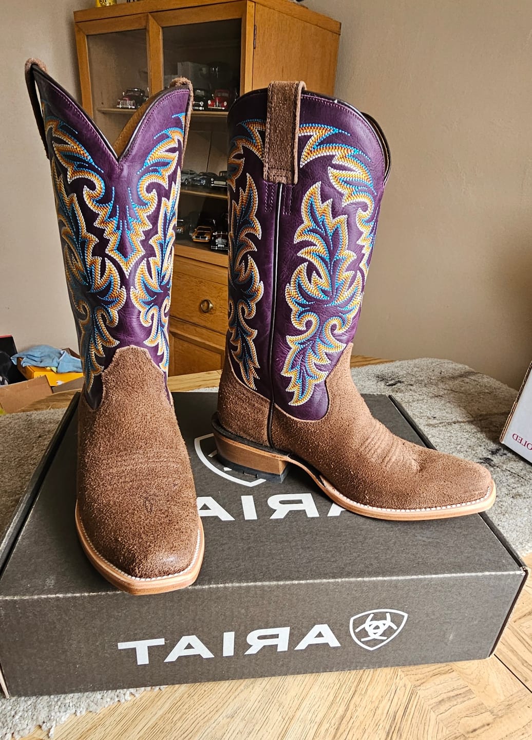 Customer photo review of Ariat Men's Futurity Champ Cowboy Boot -Clearance