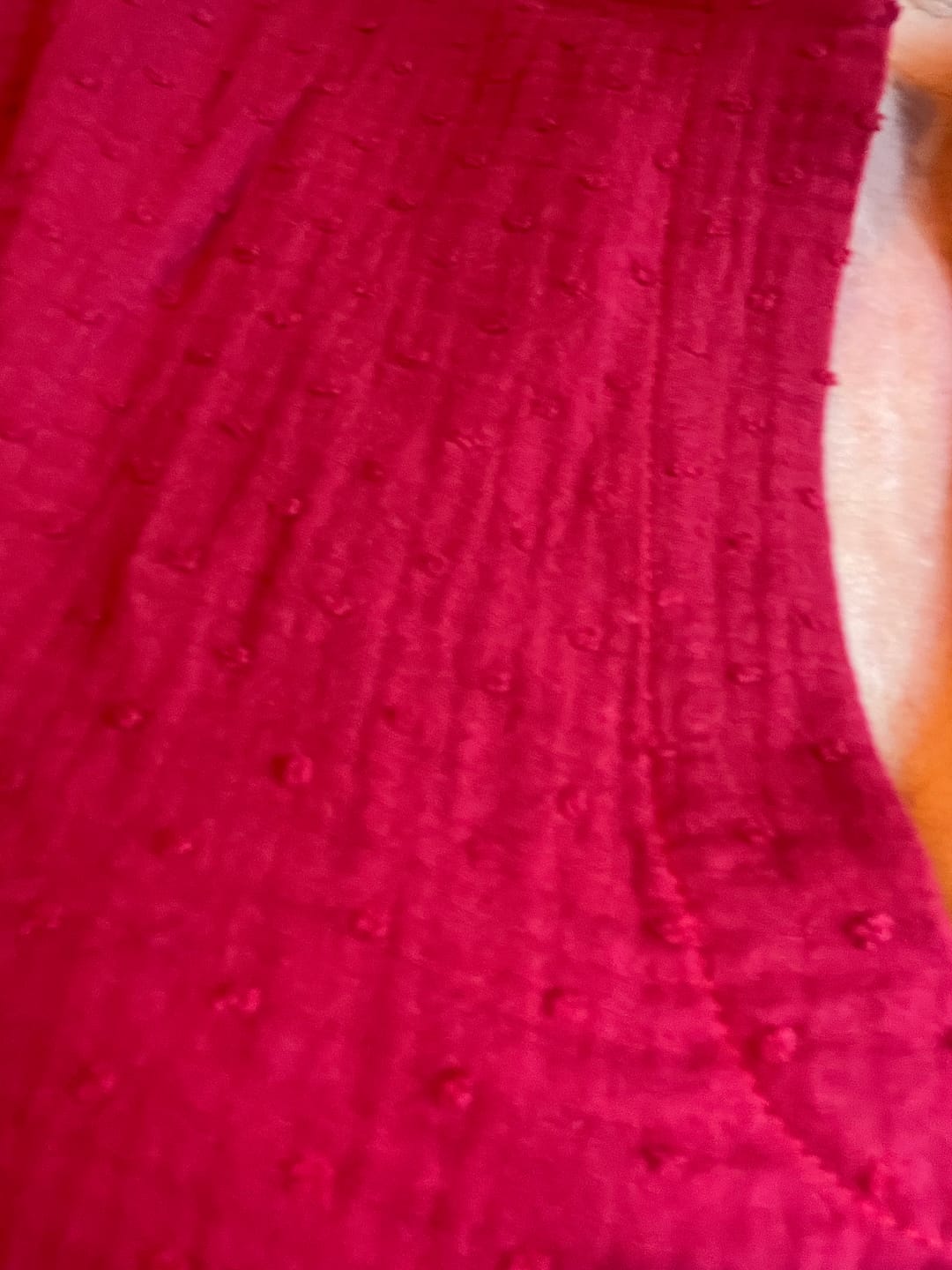 Customer photo review of Blouse Ernestine double gaze de coton plumetis grenat
