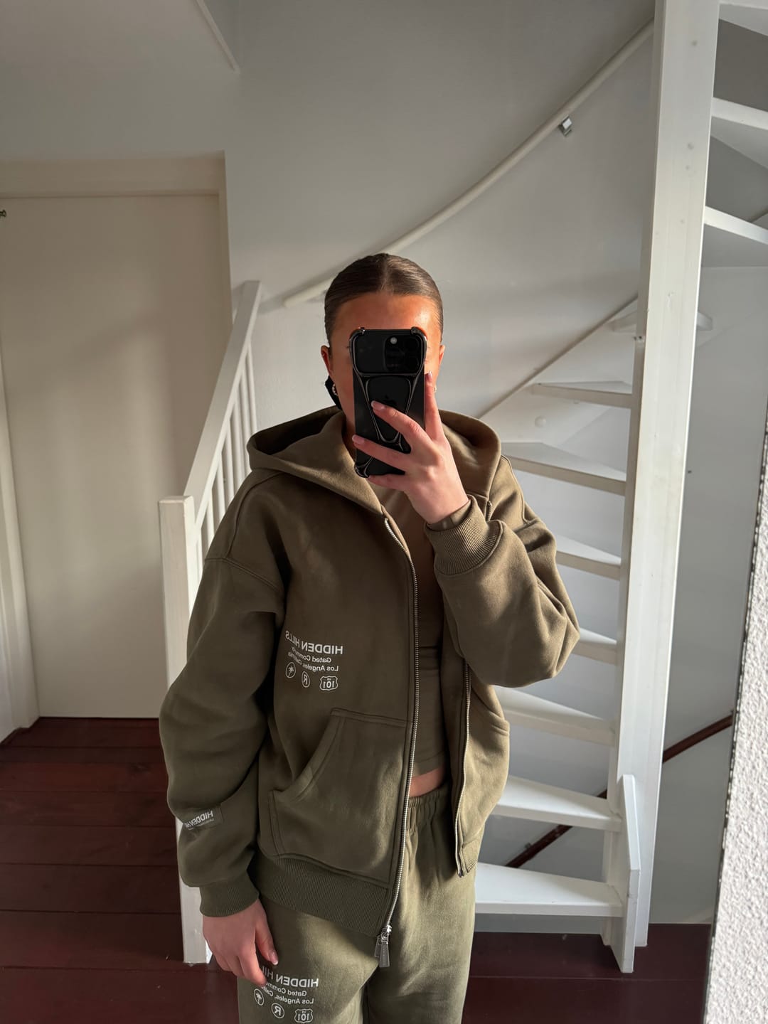 Customer photo review of LABEL ZIP HOODIE SAGE