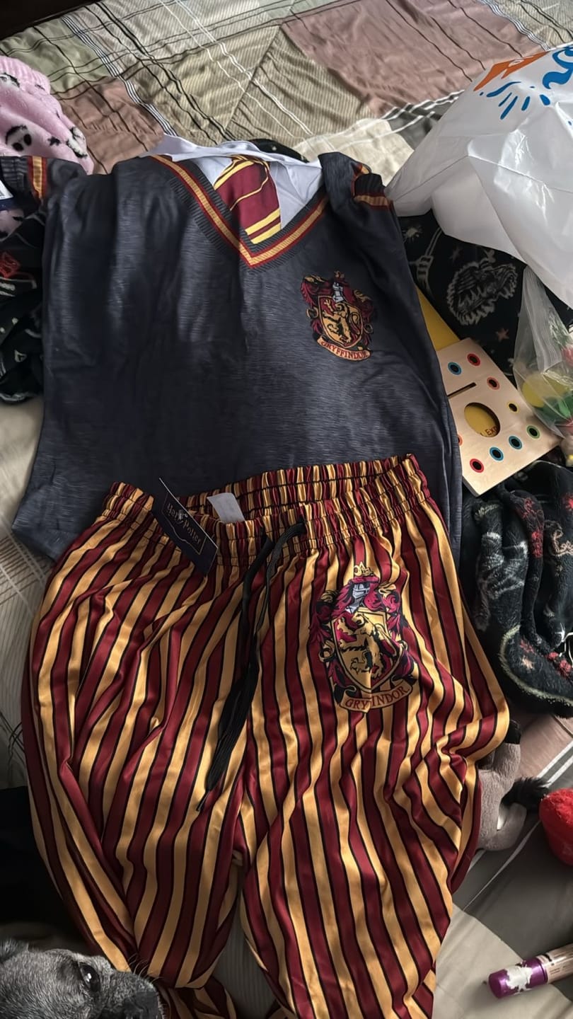 Customer photo review of Playera Pijama Uniforme Gryffindor
