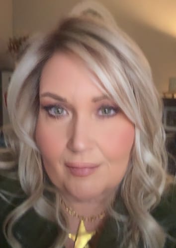 Customer photo review of LOVE SPELL - Neutral Sand Blonde