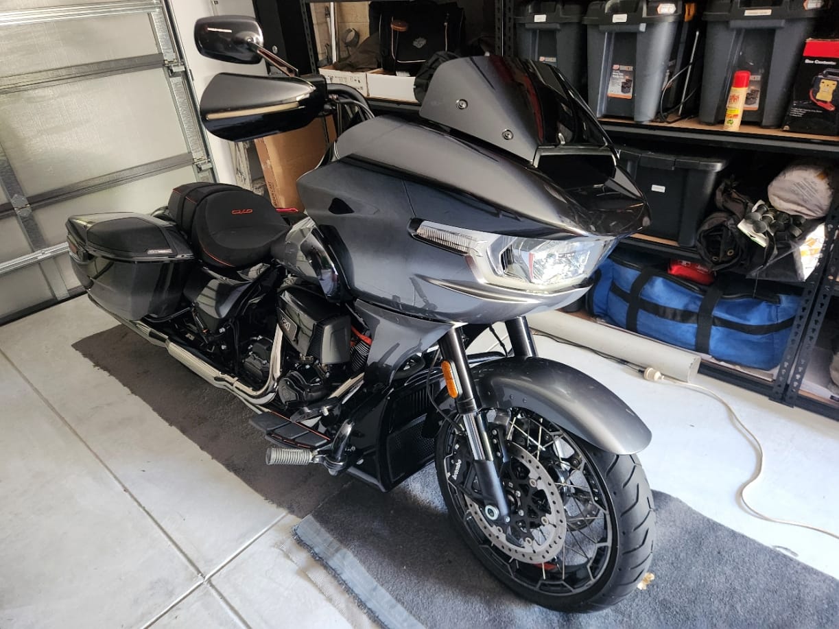 Customer photo review of Color Matched hand guard with LED for Harley Touring & Softails