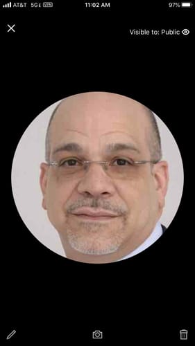 Immagine del profilo di un cliente per la recensione del profumo ARCHÉ.