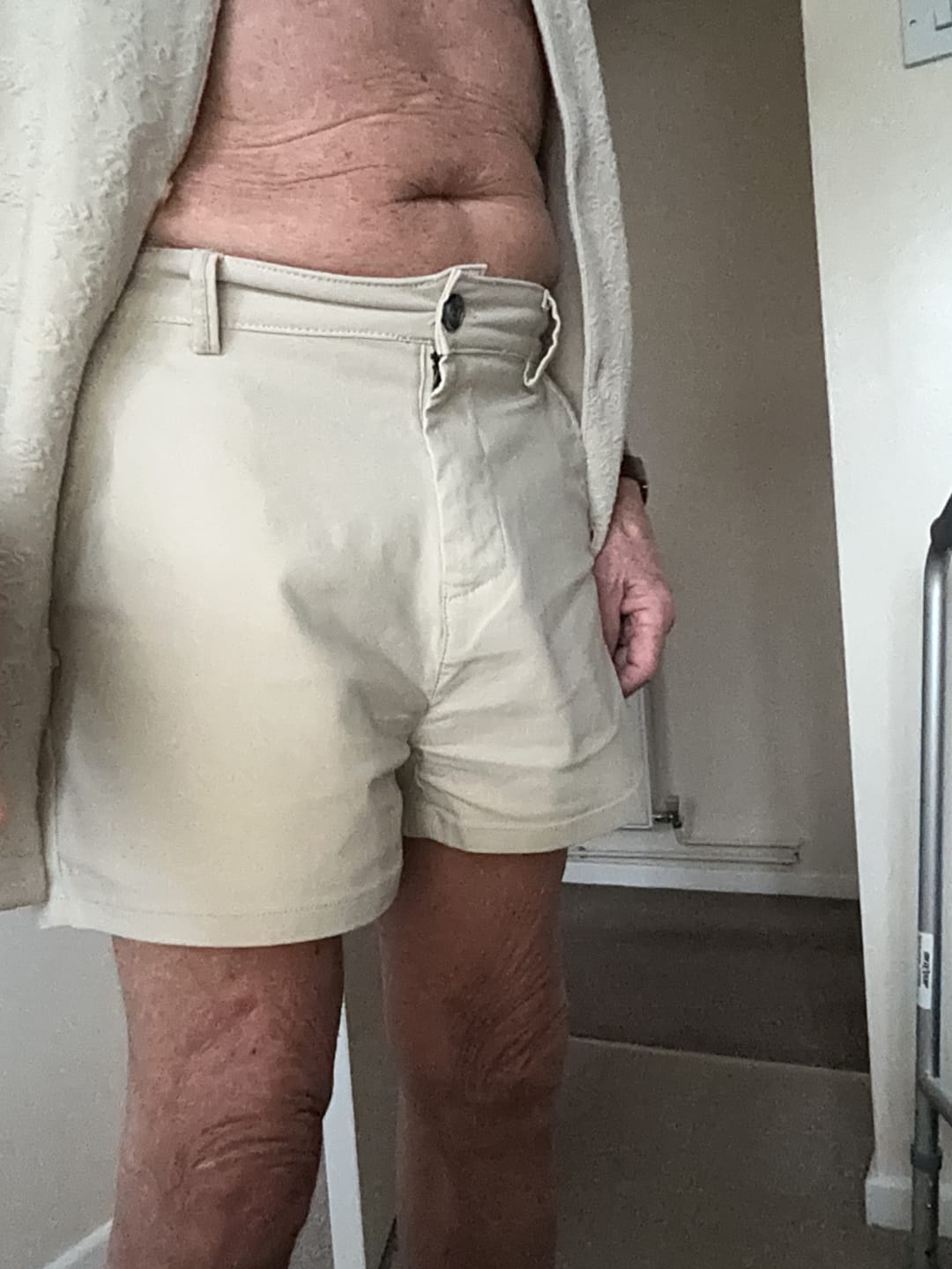 Customer photo review of Ultra-Stretch 3" Chino Shorts - Cream