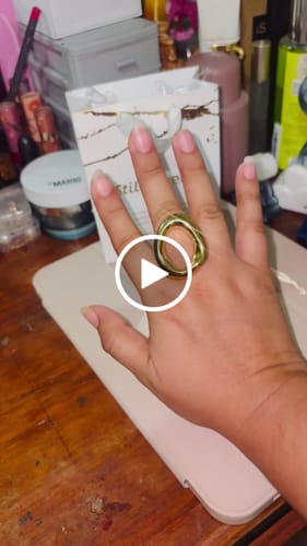 Customer video review of Anillo Otis