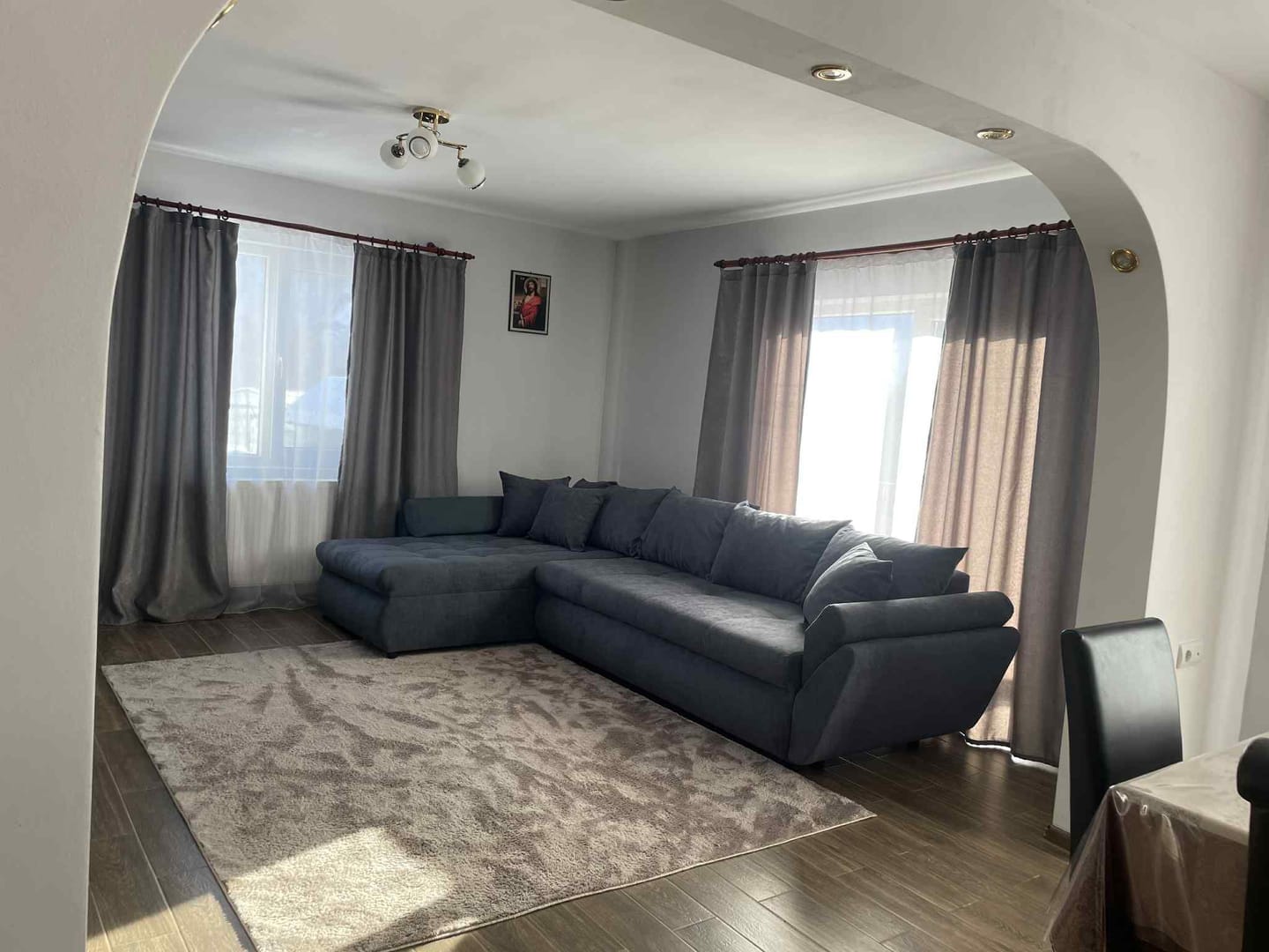 Customer photo review of Colțar extensibil dumonde cu ladă de depozitare si sezut confortabil din spuma HR, Loana XL Enjoy Antracit 335x185 cm