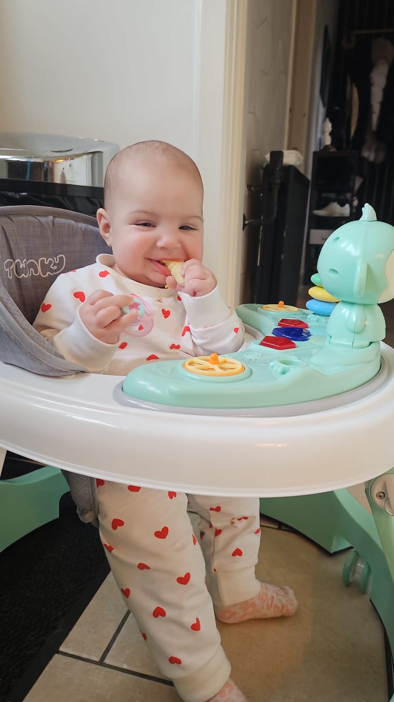 Customer photo review of Twinky Loopstoel Baby - Roze