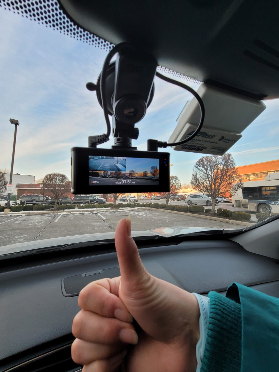 Customer photo review of REDTIGER F7NP Dash Cam Front Rear, STARVIS 2 Sensor, 5.8GHz WiFi-20MB/s Fast Download, Dash Camera for Cars with GPS, WDR Night Vision, 170°Wide Angle, 24H Parking Mode