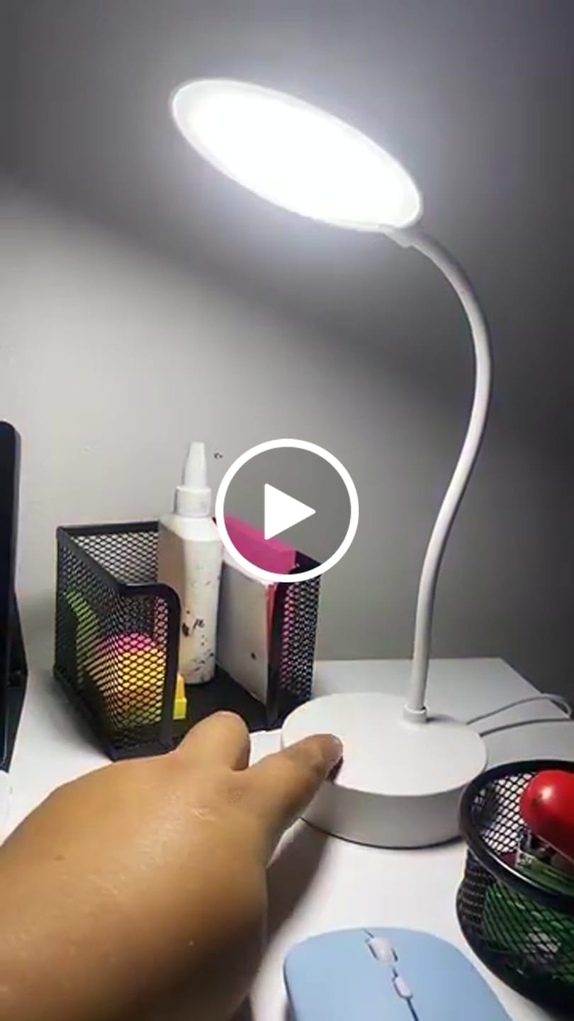 Customer video review of Luminária de Mesa Decorativa LED Flexível Touch