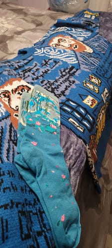 Customer photo review of Van Gogh's life sweater