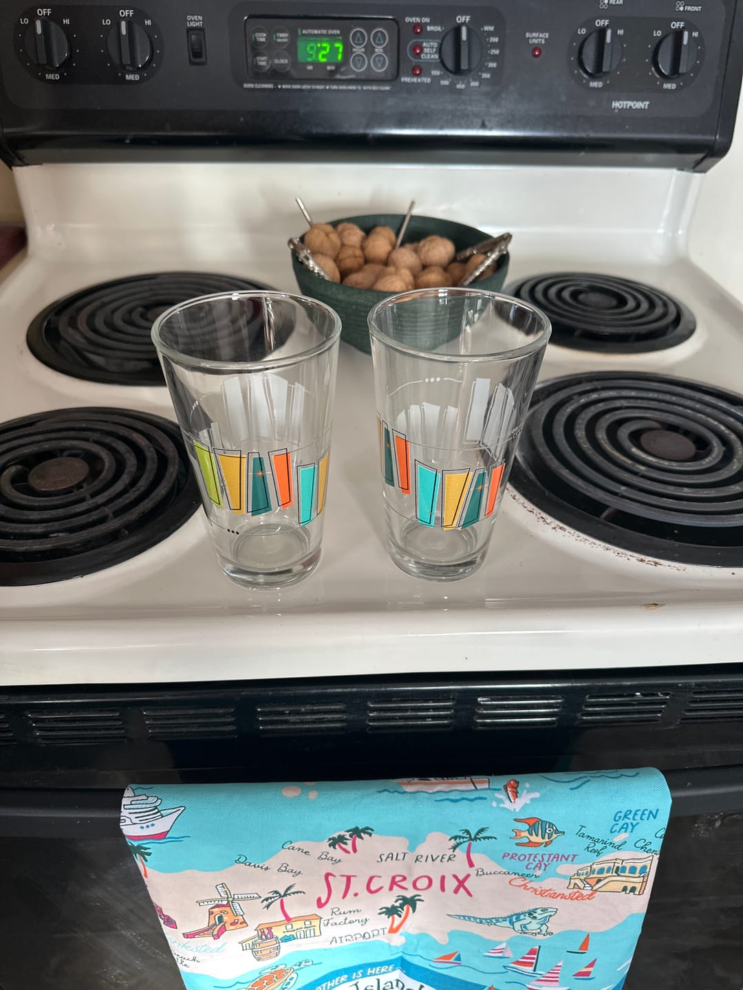 Customer photo review of Retro Shapes Glassware- 16 Ounces