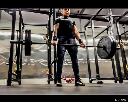 Customer photo review of HolStrength Wrist Wraps 18"