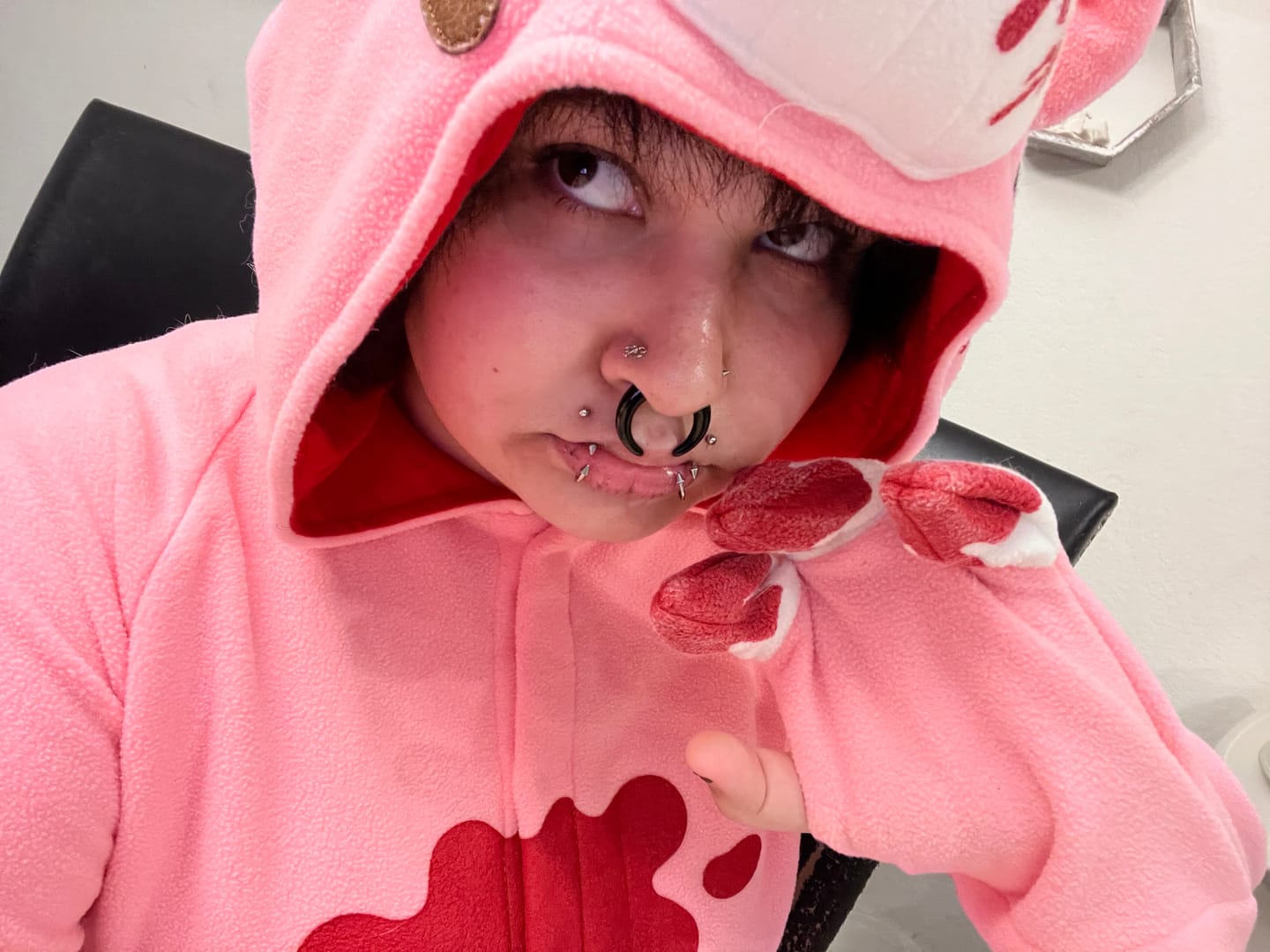 Customer photo review of Gloomy Bear DELUXE Kigurumi PINK