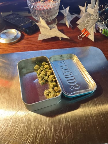 Customer photo review of Maui Wowie - 28 Grams Littles - Sativa