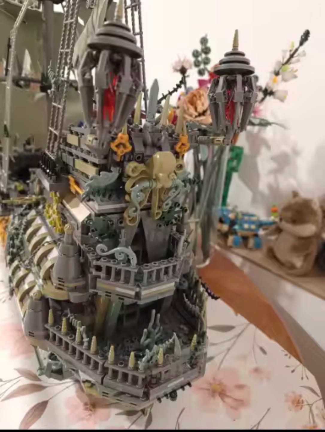 Customer photo review of ReoBrix Flying Dutchman Klemmbaustein-Set – 66037, 5865 Teile, High-Detail Piratenschiff-Modell mit Deko-Qualität