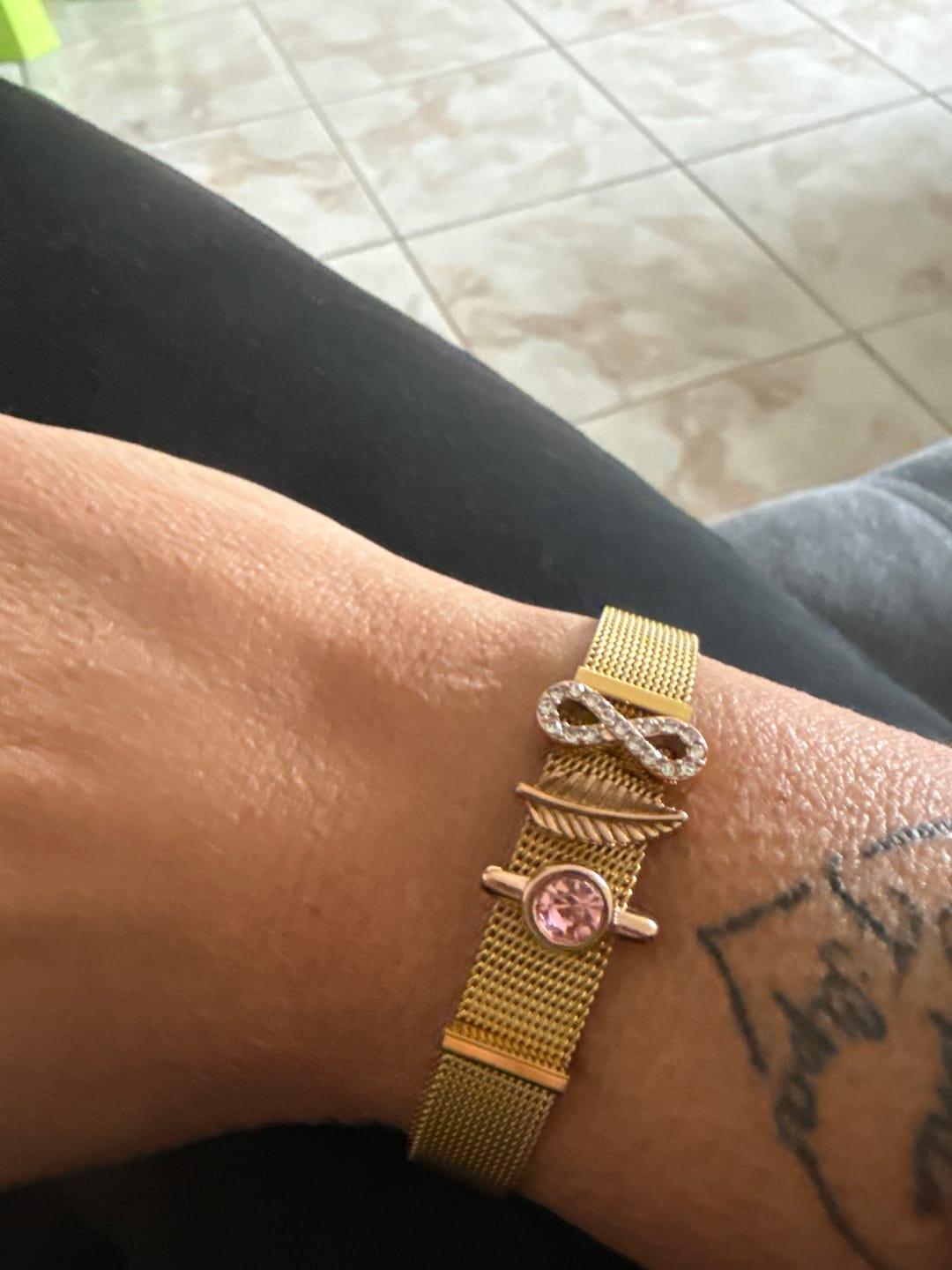 Customer photo review of Mesh bracelet gold