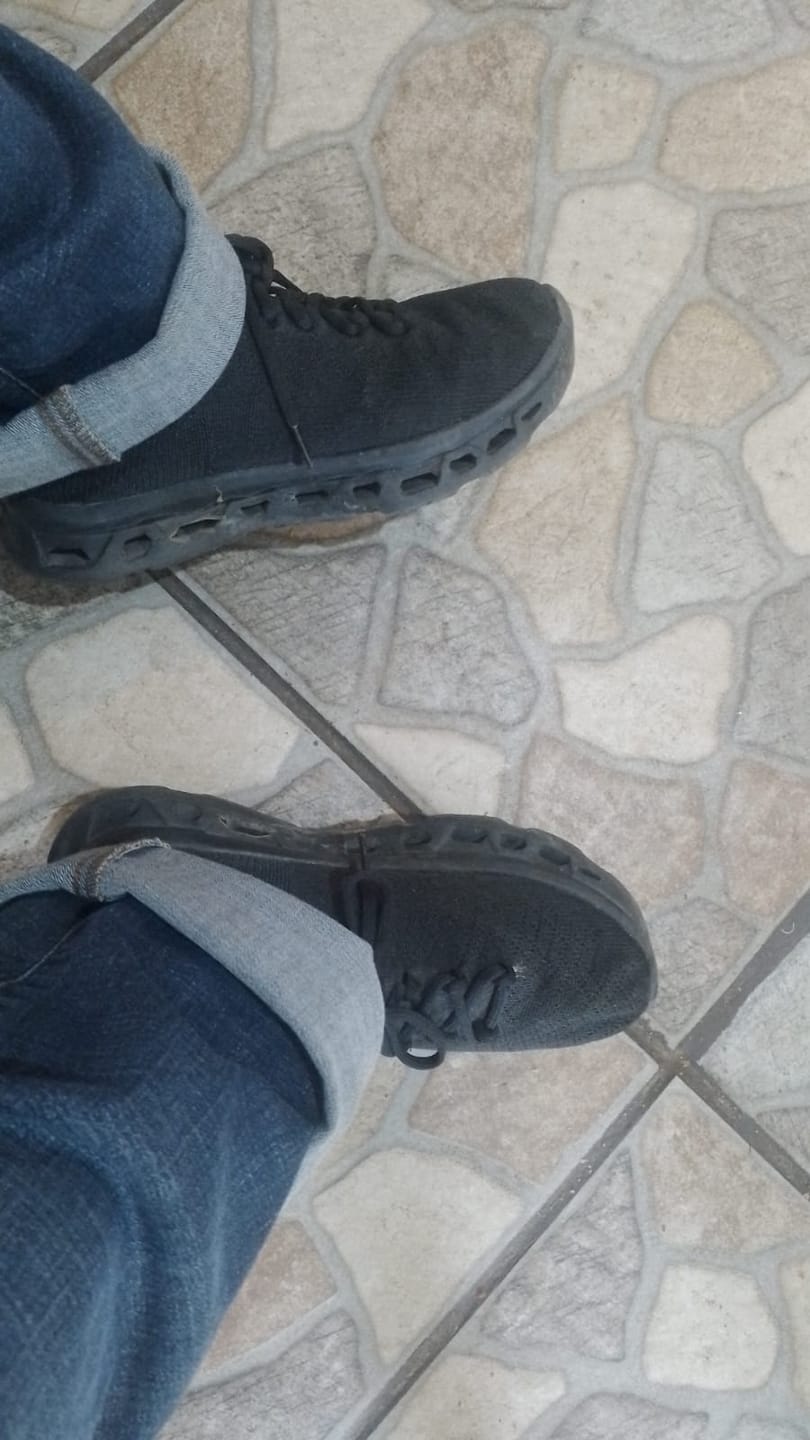 Customer photo review of GUFFO NOVA | Tenis ergonómicos de alto confort