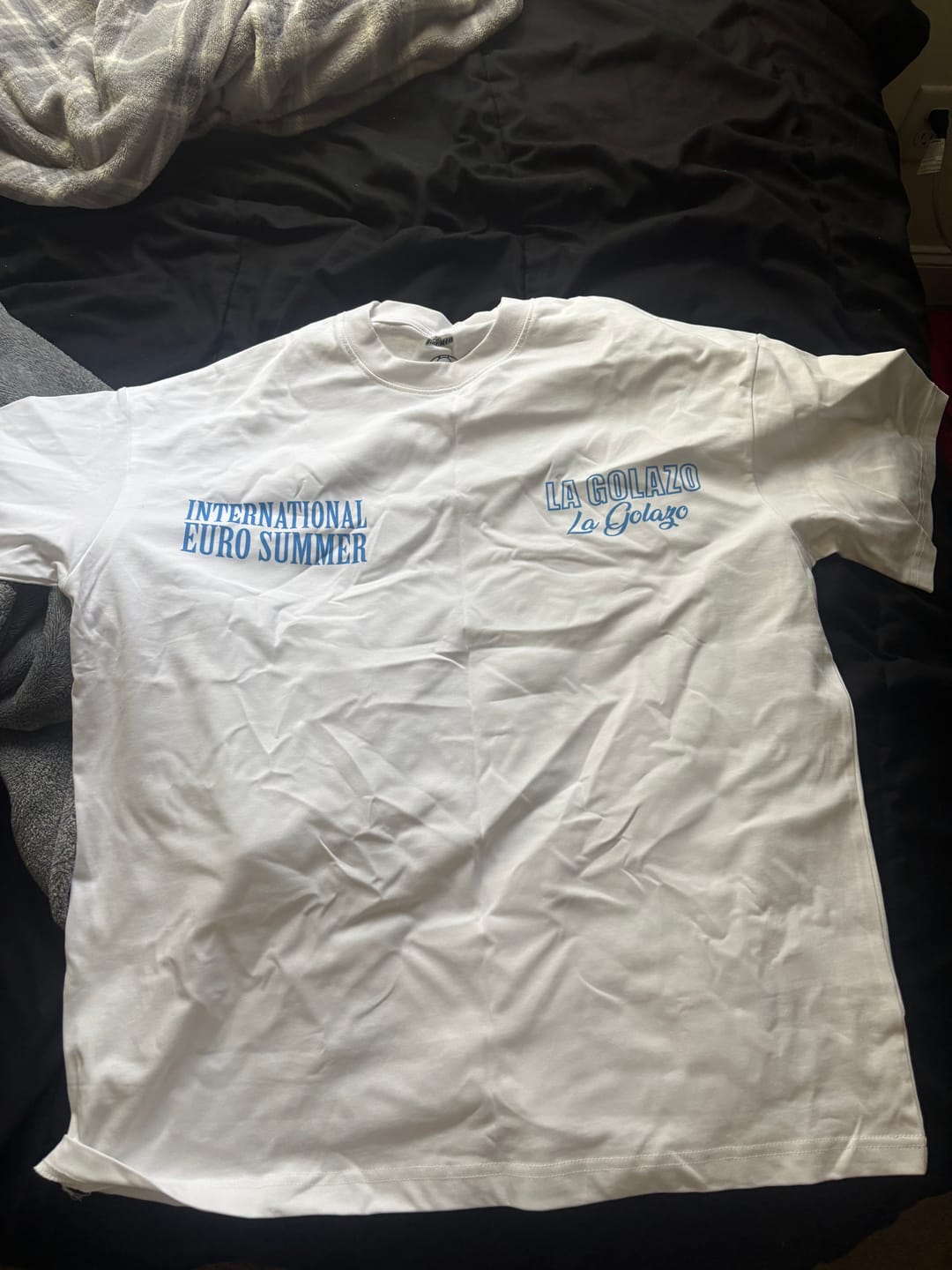Customer photo review of EURO SUMMER LOGO TEE