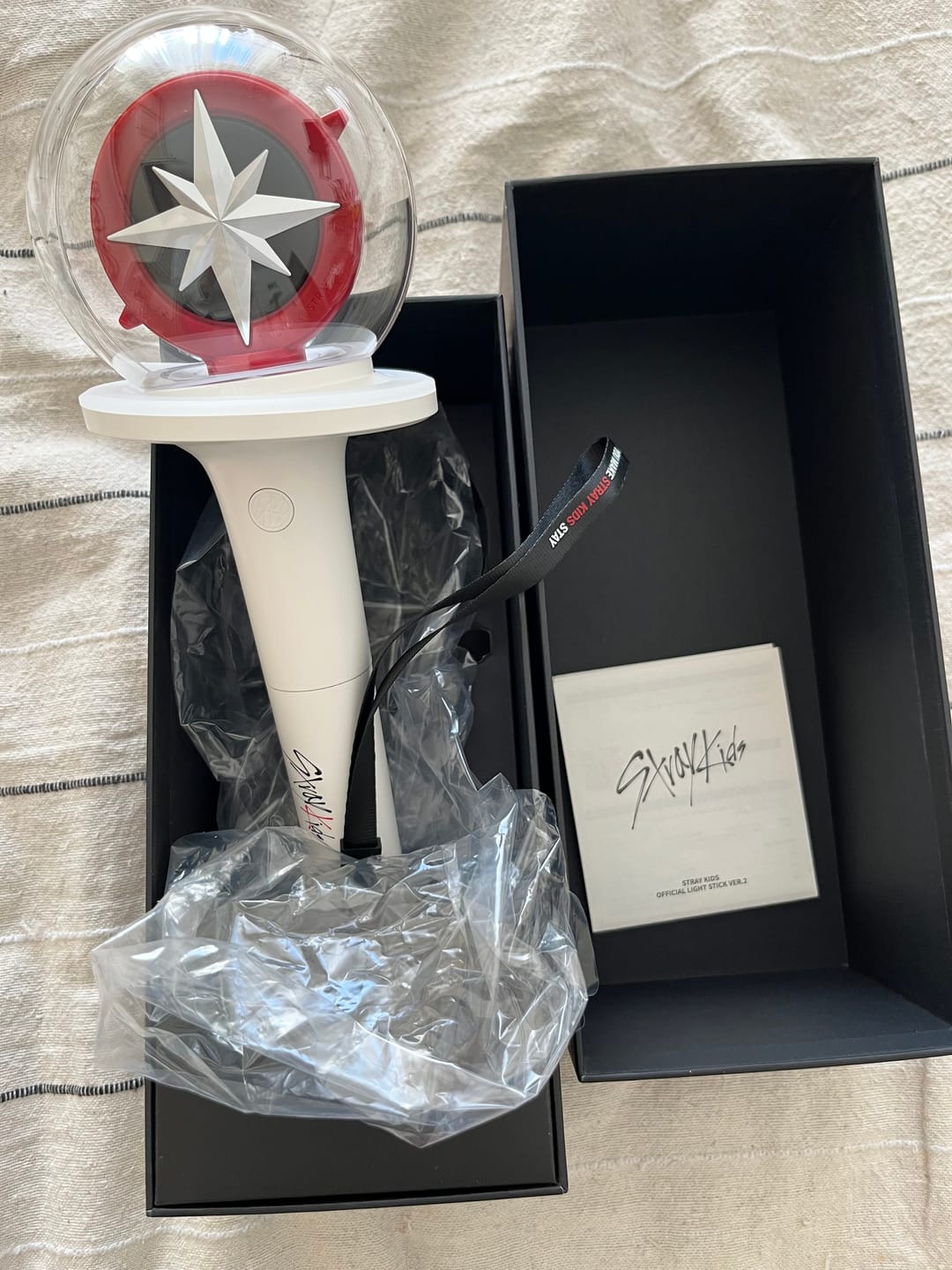 Customer photo review of STRAY KIDS - OFFICIAL LIGHT STICK VER.2