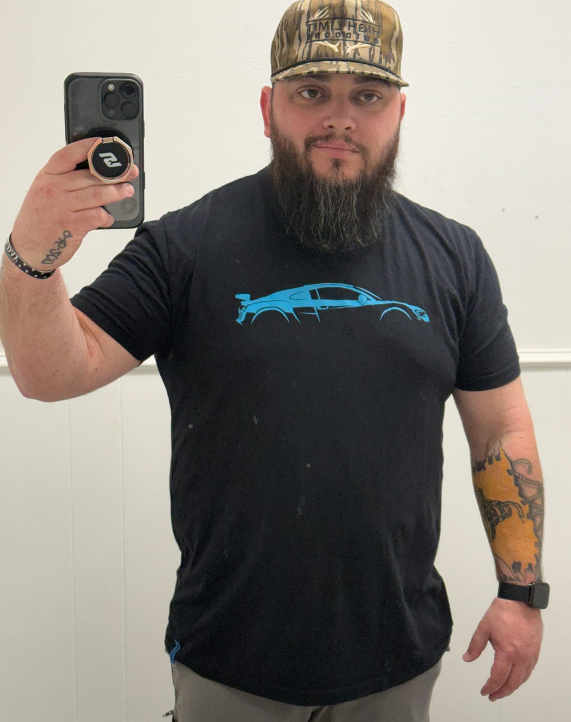 Customer photo review of 80Eighty® Mystery Shirt